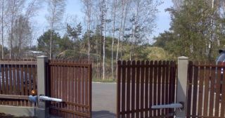 Купить распашные ворота из штакетника Большой Камень, цена от 2760 руб.